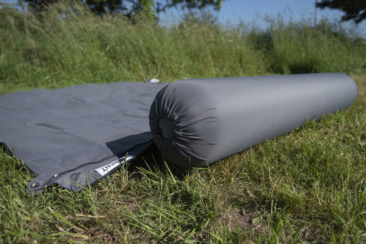 Bent XL Lounger Plain Coussin, rouge 3 Bent XL Lounger Plain Coussin, rouge