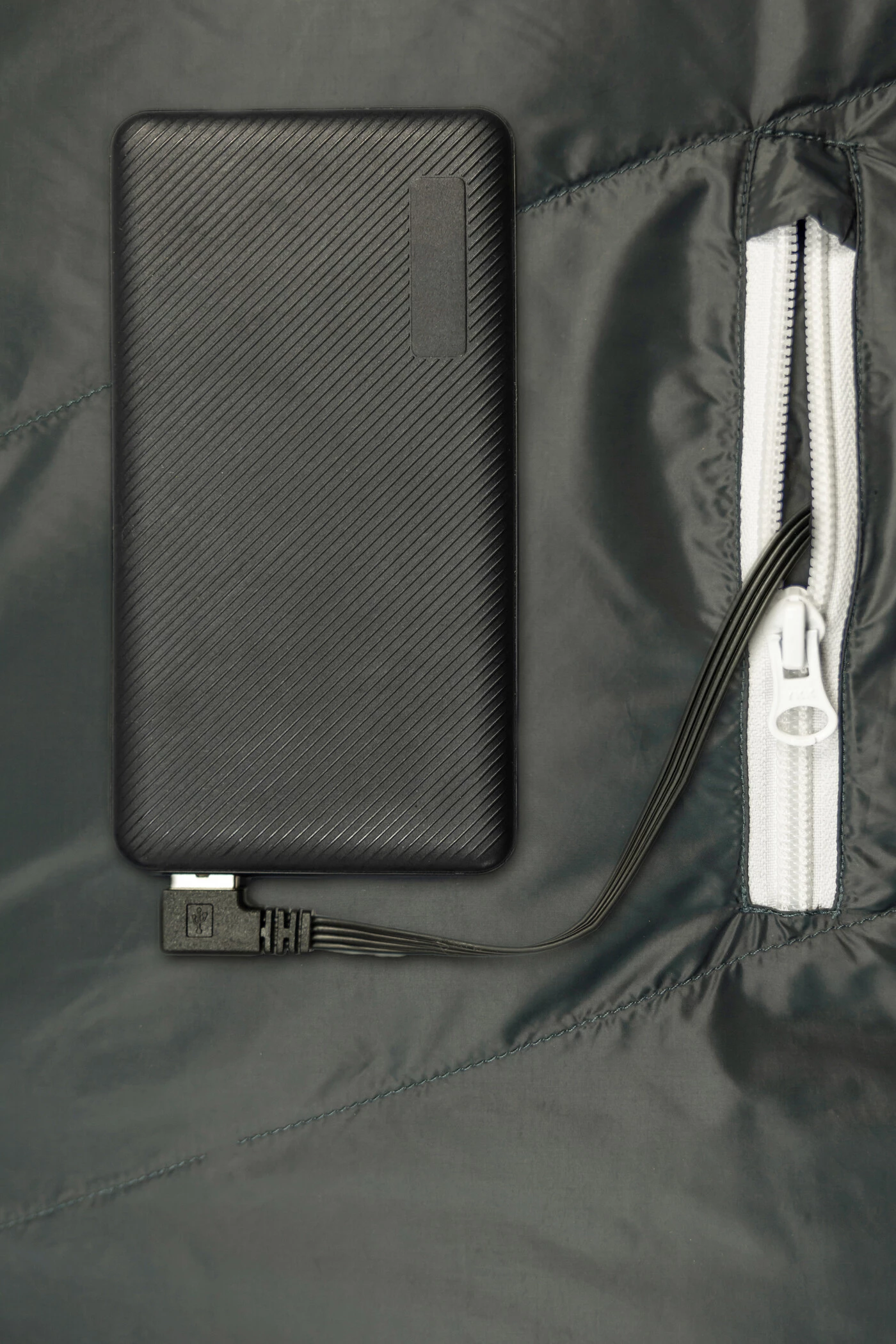 Grüezi-Bag Feater - The Feet Heater DownWool Sac supplémentaire, noir 4 Grüezi-Bag Feater - The Feet Heater DownWool Sac supplémentaire, noir – Image 2