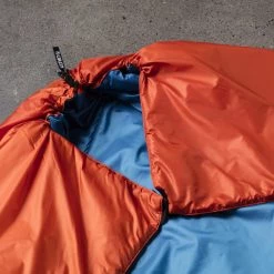 Klymit Versa Couverture de survie, orange/bleu -Sacs de couchage Soldes klymit versa decke blue orange 6